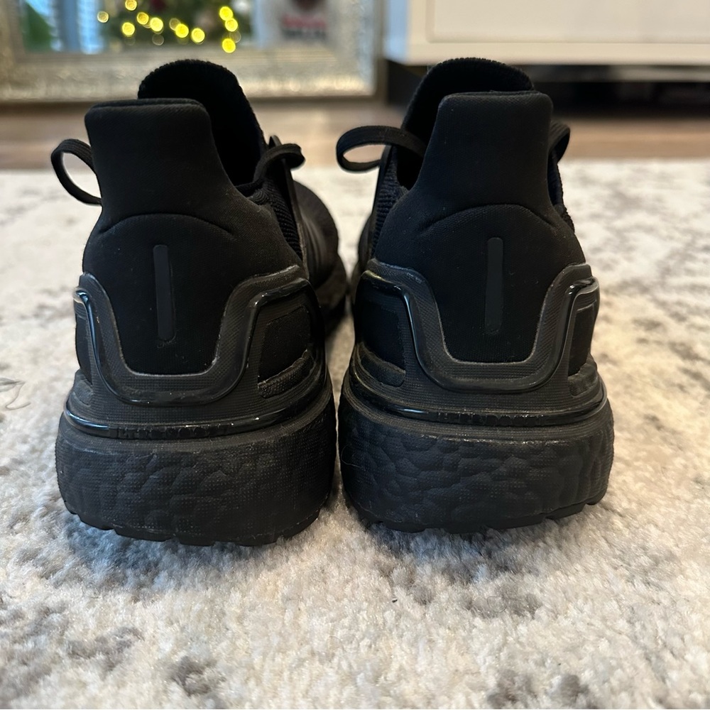 Adidas Ultraboost 20 - Picture 3 of 7
